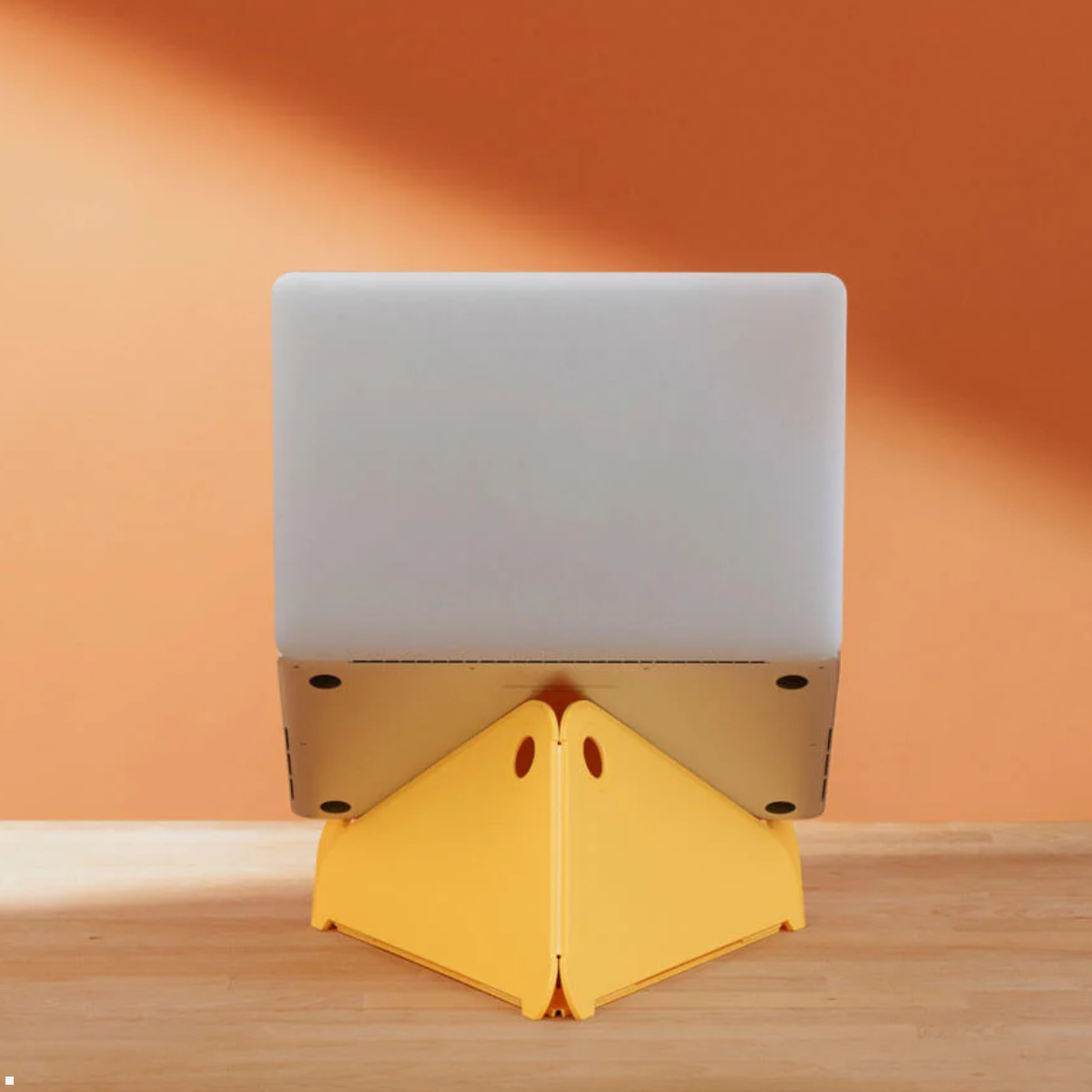 CBS Oripura faltbarer, tragbarer Laptop Ständer bis 16 Zoll, gelb