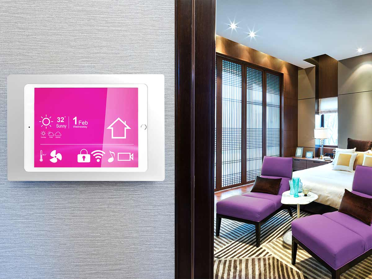 TabLines TWH022W Tablet Wandhalterung für Apple iPad Pro 11.0 Zoll, weiß Anwendungsbeispiel TabLines TWH022W Tablet Wandhalterung für Apple iPad Pro 11.0 Zoll, weiß Anwendungsbeispiel