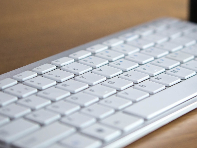 R-Go Compact flache Tastatur AZERTY (BE) RGOECBEW, weiß