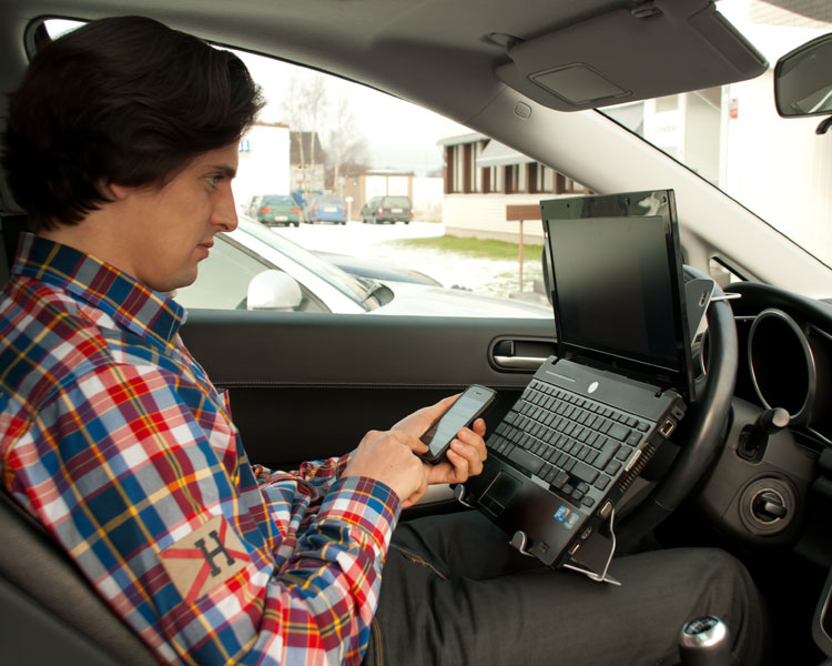 Zirkona Hook Notebook Halterung fürs Auto