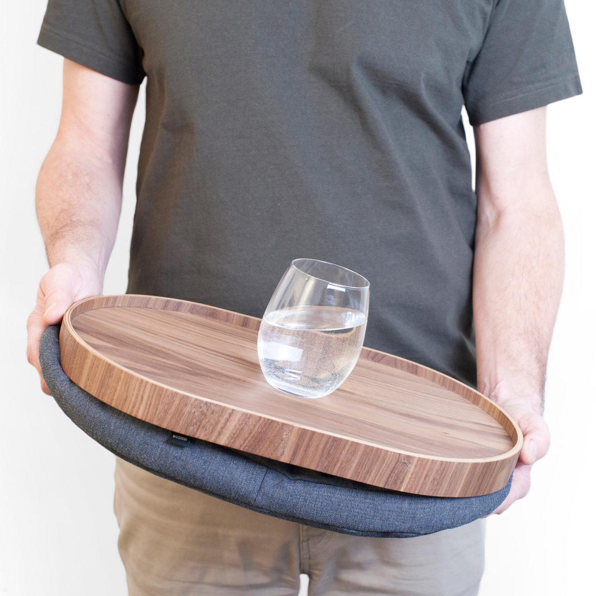 Bosign CurveLine™ Knietablett Laptray, Mittelgroß, Rutschfest, Anti-Rutsch-Beschichtung
