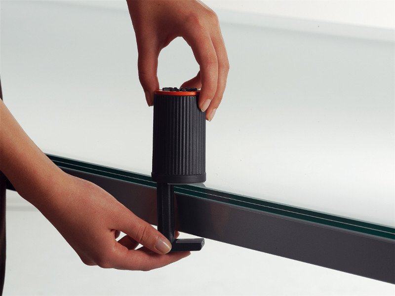 Novus ScopeMaster Telefonhalterung silber/anthrazit (714+0009+000) mit Tischklemme Novus ScopeMaster Telefonhalterung silber/anthrazit (714+0009+000) mit Tischklemme