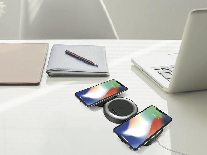 miniBatt MB-MODULAR erweiterbares Qi-Ladegerät FAST CHARGE Anwendungsbeispiel erweitert miniBatt MB-MODULAR erweiterbares Qi-Ladegerät FAST CHARGE Anwendungsbeispiel erweitert