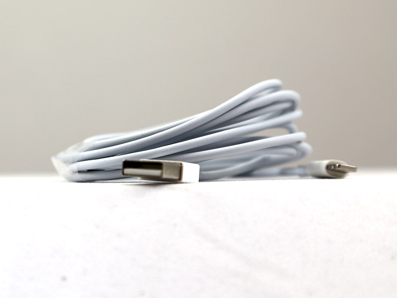 TabLines Daten- und Ladekabel 3m von USB Typ A Stecker auf Apple Lightning Connect, weiß TabLines Daten- und Ladekabel 3m von USB Typ A Stecker auf Apple Lightning Connect, weiß