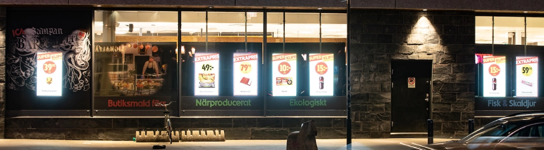 Digitale Werbung im Schaufenster im Einzelhandel Digitale Werbung im Schaufenster im Einzelhandel