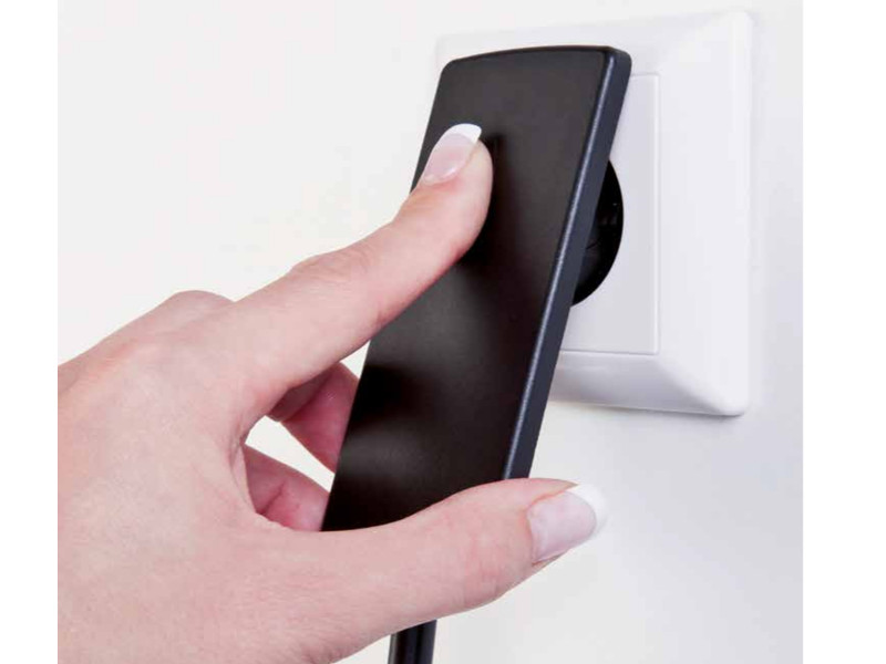 EVOline PlugFix mit VDE Kupplungsdose Einstecken EVOline PlugFix mit VDE Kupplungsdose Einstecken