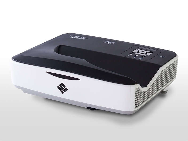 Lieferung inklusive Ultra-Wide Laser-Beamer