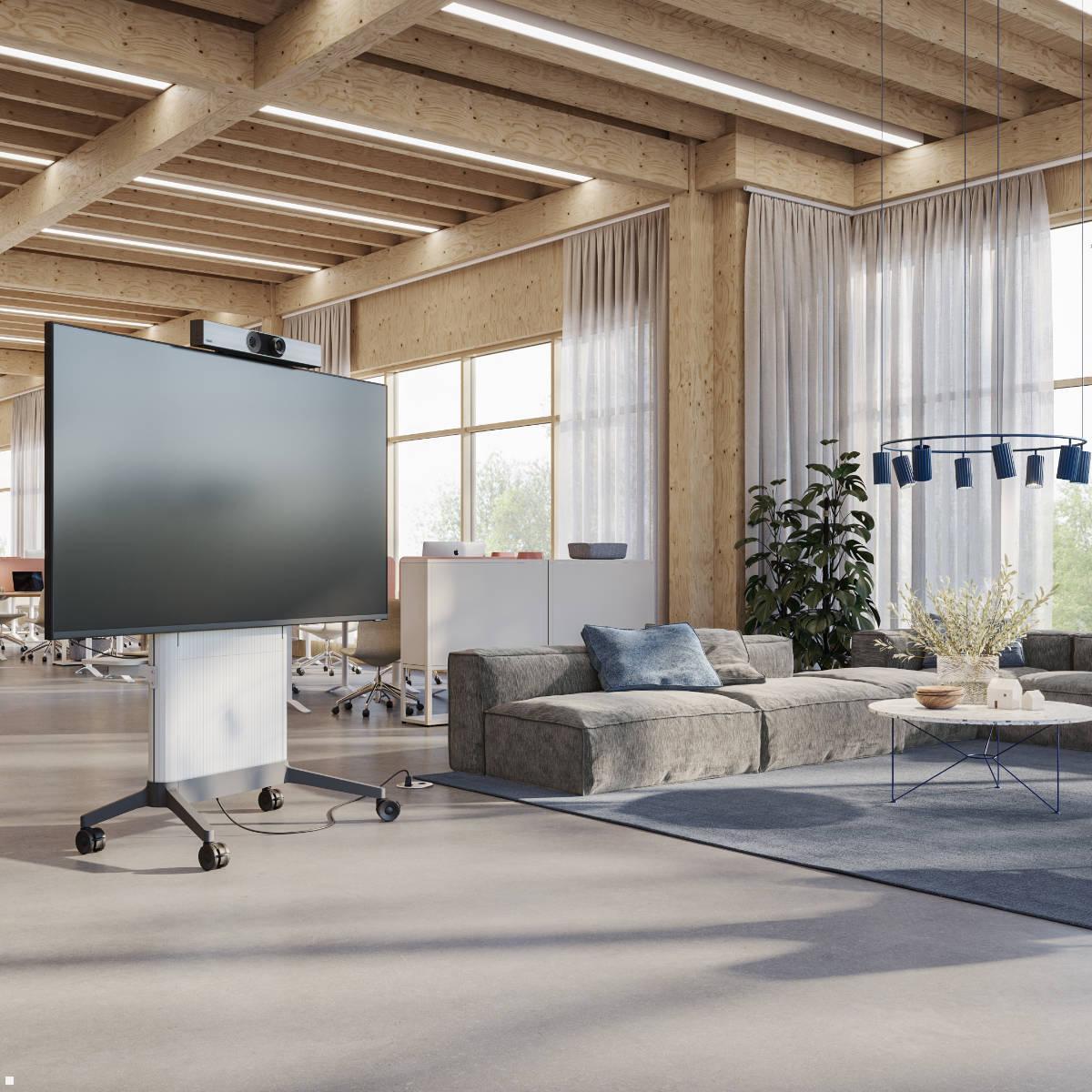 SMS EVER620 mobiler TV Ständer 98 Zoll, MDF Cover grau (16-010-9E), Anwendungsbeispiel SMS EVER620 mobiler TV Ständer 98 Zoll, MDF Cover grau (16-010-9E), Anwendungsbeispiel