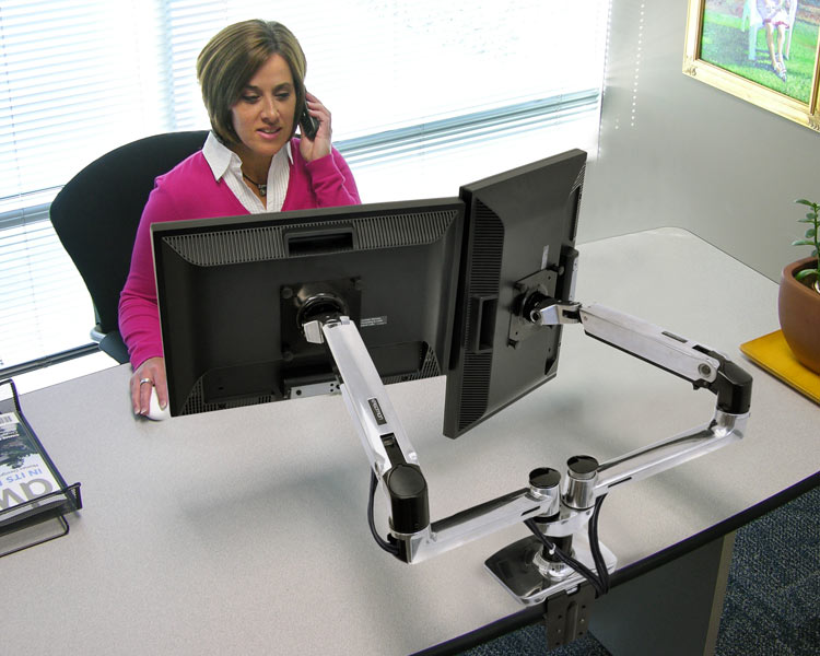 Ergotron LX Dual Tischhalterung für 2 Monitore nebeneinander (45-245-026)Anwendung Ergotron LX Dual Tischhalterung für 2 Monitore nebeneinander (45-245-026)Anwendung